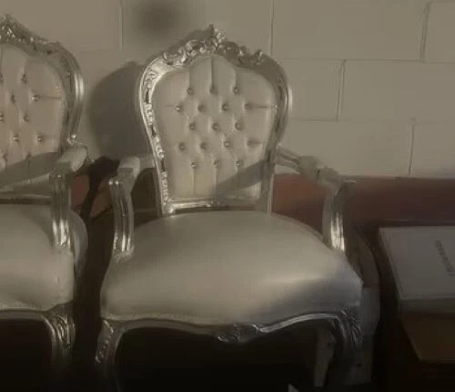 Poltrona Sedia foglia argento binaco pelle LUIGI XVI con braccioli stile barocco - Immagine 2 di 4