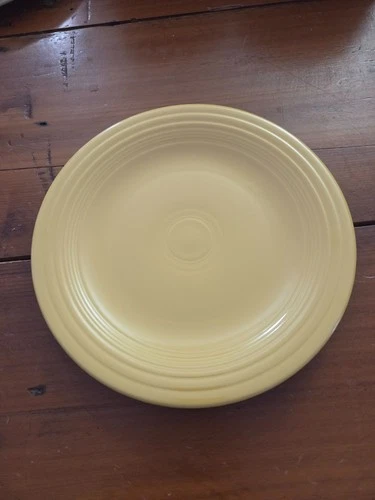 FIESTAWARE HLC 10" Dinner Plate Yellow Vintage Unmarked (OLDER)