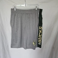 Milwaukee Bucks NBA Basketball Shorts Men's XL, Brand UNK