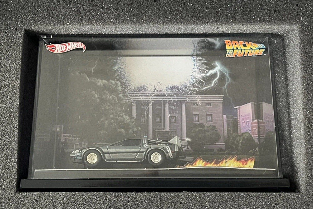 Hot Wheels 1:64 San Diego Comic Con Vehicle Tome Machine Case