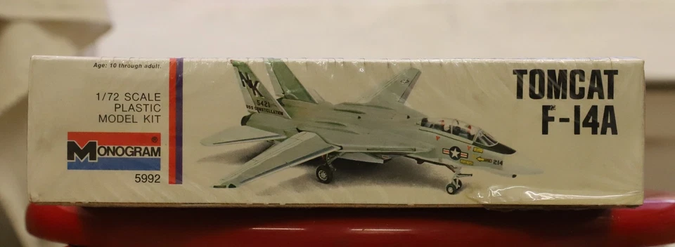 Monogram U.S. Navy F-14 A Tomcat, 1/72, kit 5992 - Immagine 2 di 3