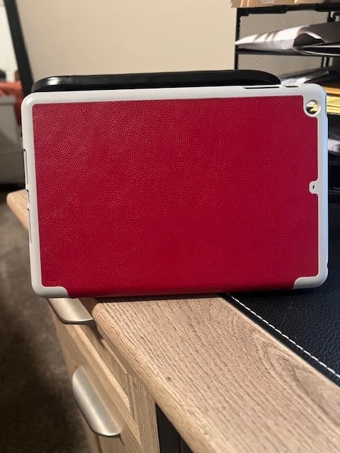 Teclado Zagg iPad Mini, Rojo, Cuero Foto 2 de 4