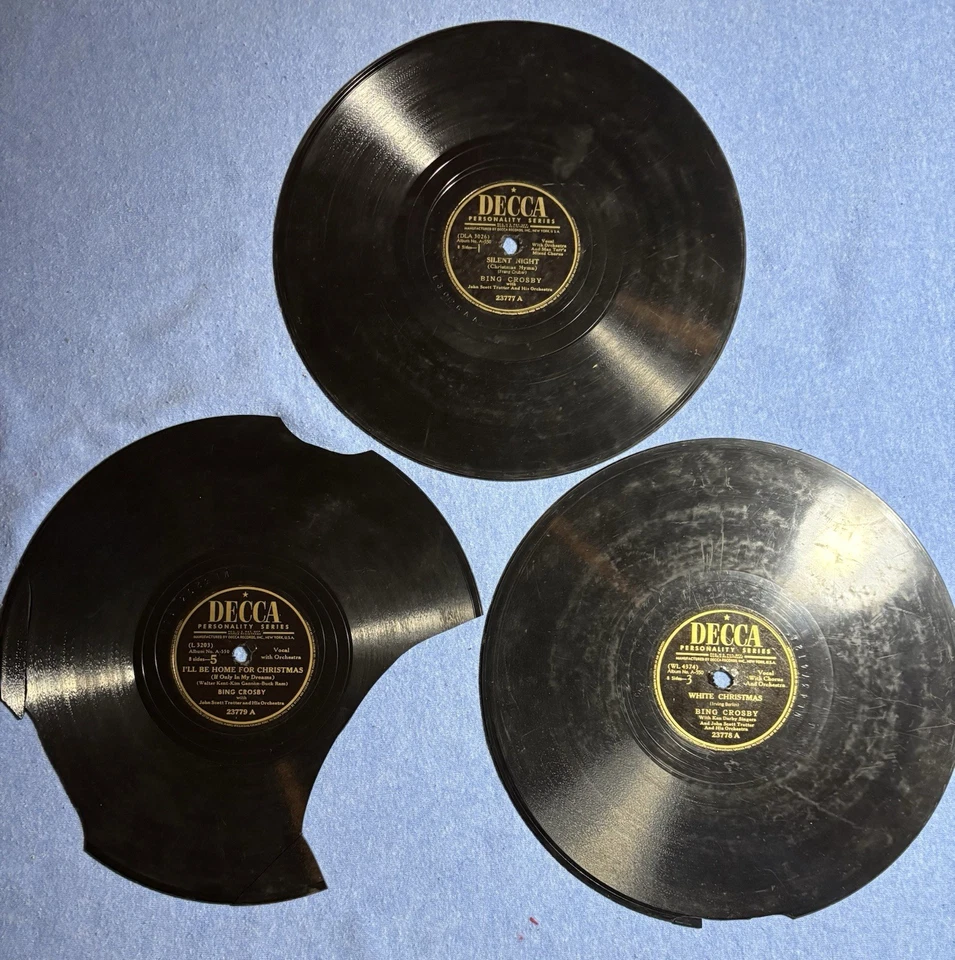 BING CROSBY *BONUS RECORDS* Merry Christmas 78RPM 1945 Decca Vinyl Album A-550 - Image 2 of 4