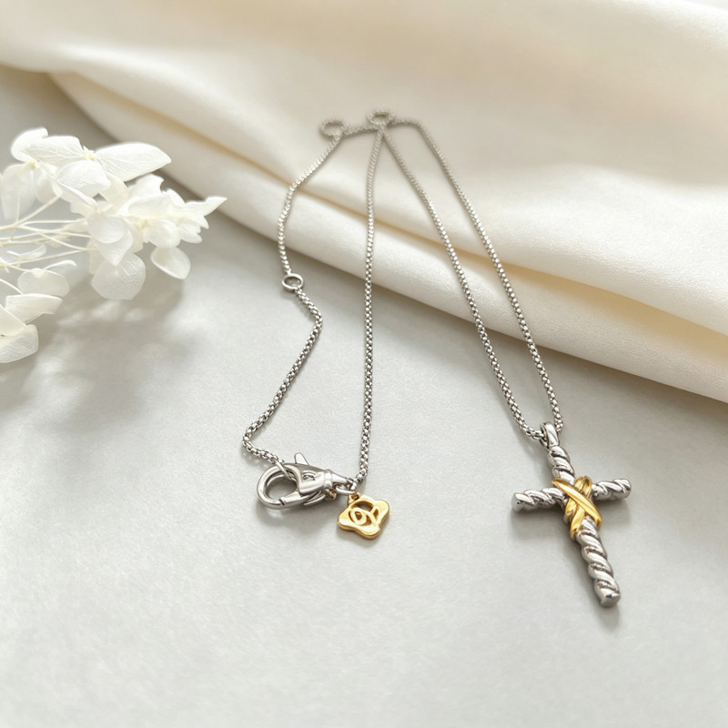 David Yurman Dual-X Two-Tone Cross Necklace 17.7+5in Length Extension Chain