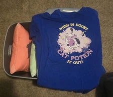 Aphmau When In Doubt Cat Potion It Out T-Shirt (xl)