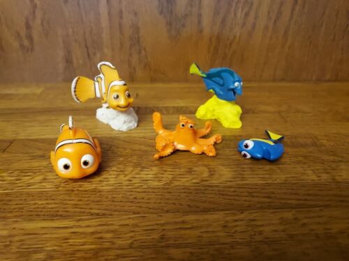 Disney Pixar Finding Nemo Dory Lot Of 5 Figures Toys  - Picture 1 of 20