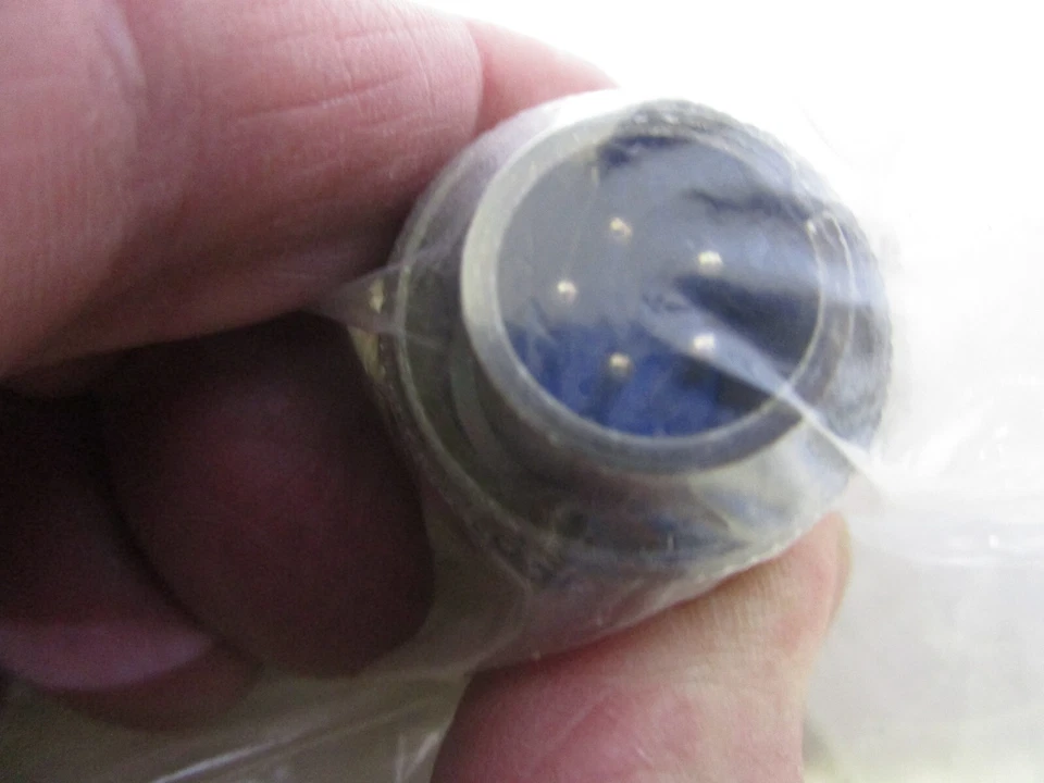 AMPHENOL 10-820066-05P 5-PIN MALE CIRCULAR CONNECTOR - NOS - FREE SHIPPING - Image 4 of 4