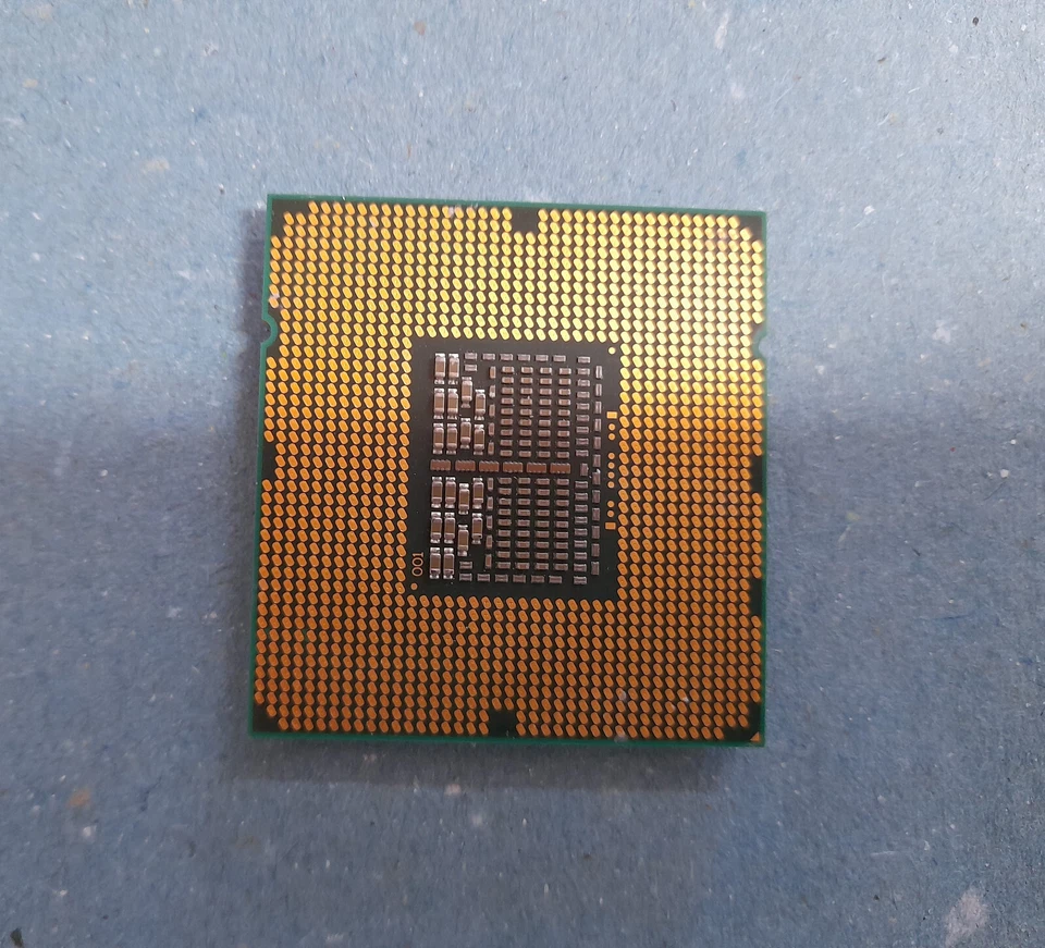 CPU Intel Xeon W3565 3.2 GHz (4 core) 8M Socket LGA 1366 - Immagine 2 di 3
