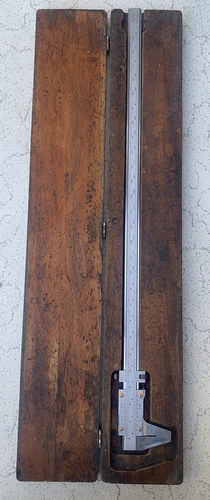 STARRETT No.123  24" VERNIER CALIPER  Master Bar 26"