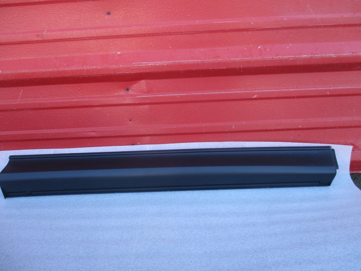 2020 Mazda CX-5 Front Door Lower Molding KB7W-51-RA0E OEM 17 18 19