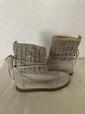 TOMS Nepal Light Brown  Suede Tie Cable Knit Winter Boots Size W 7