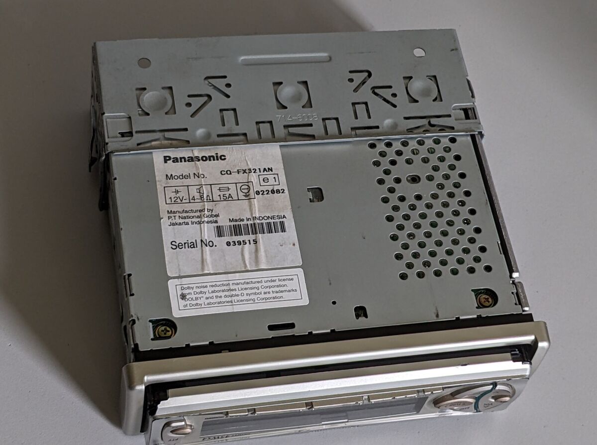 Panasonic CQ-FX321AN Radio Cassette Player CD Changer Controls Mosfet 4x45W Panasonic CQ-FX321AN Radio Cassette Player CD Changer Controls Mosfet 4x45W