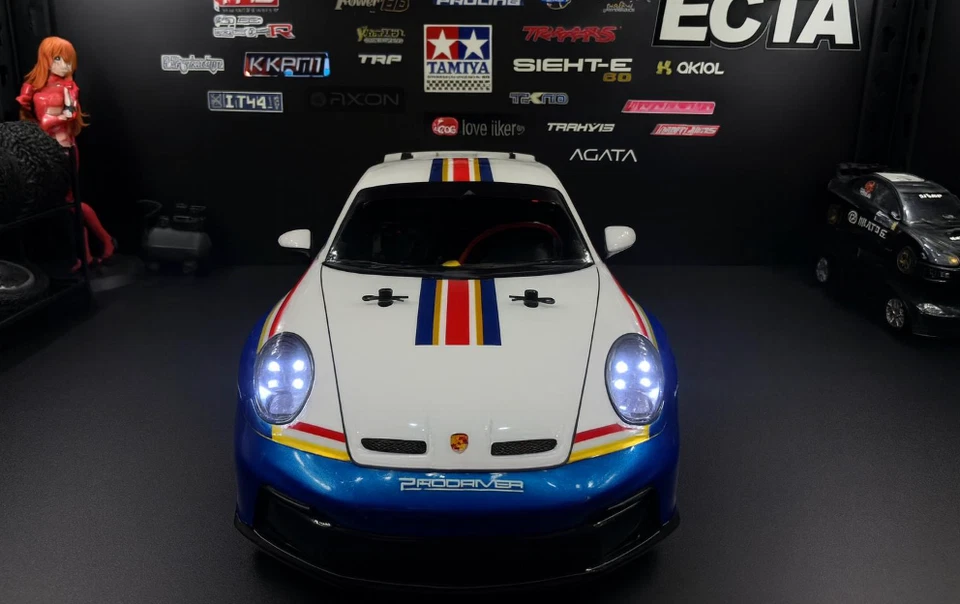 🏁 Tamiya Porsche 911 GT3 (992) RTR — 1/10 RC Touring Car with LED Lights - Image 2 of 4