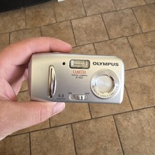 Olympus Camedia D-425 Digital Camera 4.0MP Point Shoot Silver TESTED