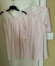 Vintage Shadowline Pink Nightgown  Robe Set Size Small Lace Beautiful Condition