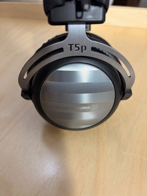 beyerdynamic T5P 2nd Generation rare headphones with dekoni case. oem cable