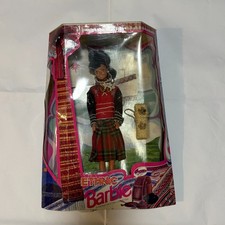 Barbie bambola etnica filippina Mattel 1994 vintage nuova con custodia inferiore rotta