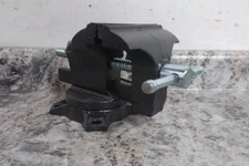 Bessey BV-HW45 4 In Max Jaw Opening Swivel Base Light Duty Bench Vise