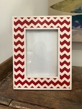 Chevron Pattern Wood Picture Frame Red & White 5x7” Photo Holiday Classic