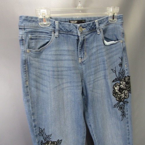 Simply Vera Wang Skinny Jeans Women's Size 6 Embroidered Flowers 29x30 Denim - Picture 2 of 9