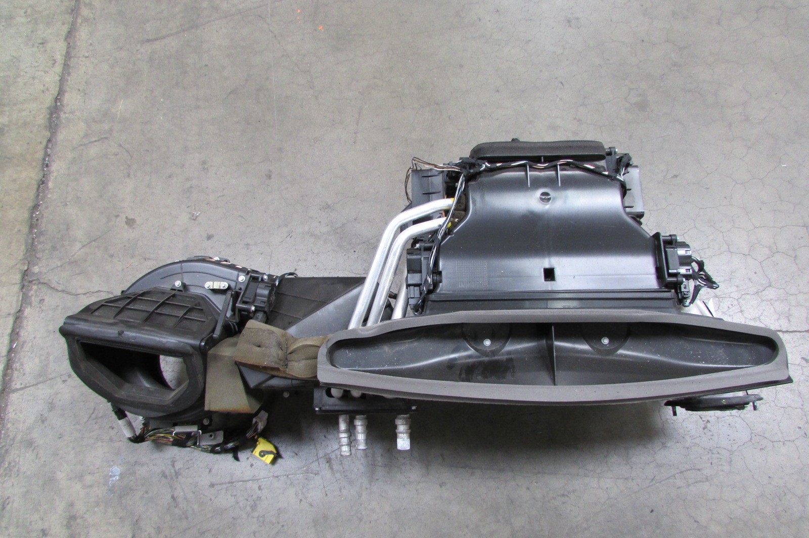 Maserati Quatrroporte, Air Conditioning Evaporator Unit, Used, P/N 68462300