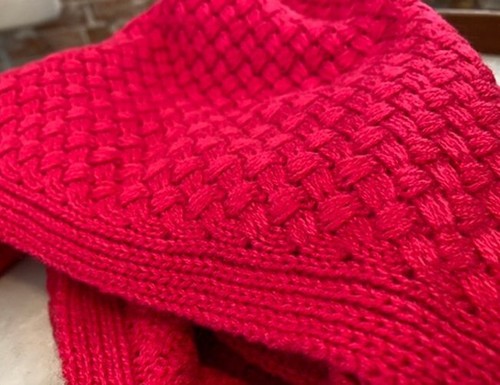 Isaac Mizrahi Deep Pink Basket Weave Knit Infinity Scarf New - Picture 4 of 4