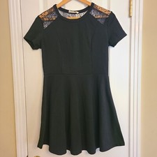 Elodie Short Sleeve Little Black Dress Lace Shoulder, Short Mini Y2K Size Medium