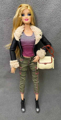 Barbie Glam Luxe Style Articulated Blonde Doll Life in the Dreamhouse 2013