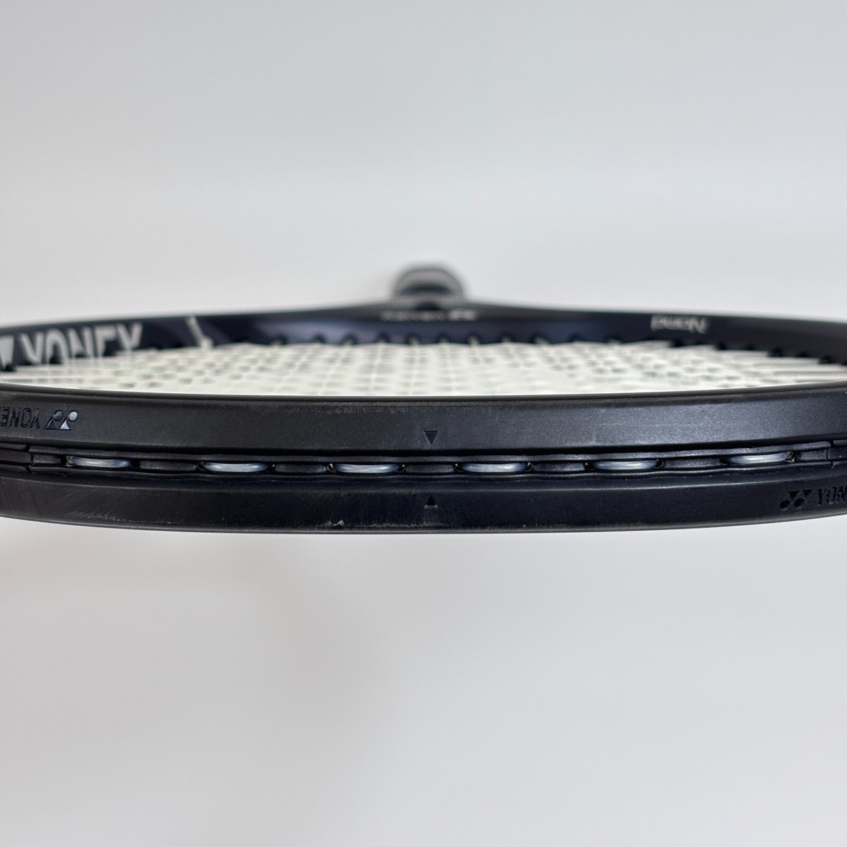 e*s様 YONEX VCORE100 ギャラクシーブラック G2 Yonex VCORE 100 300g Galaxy Black | Tennis-Point