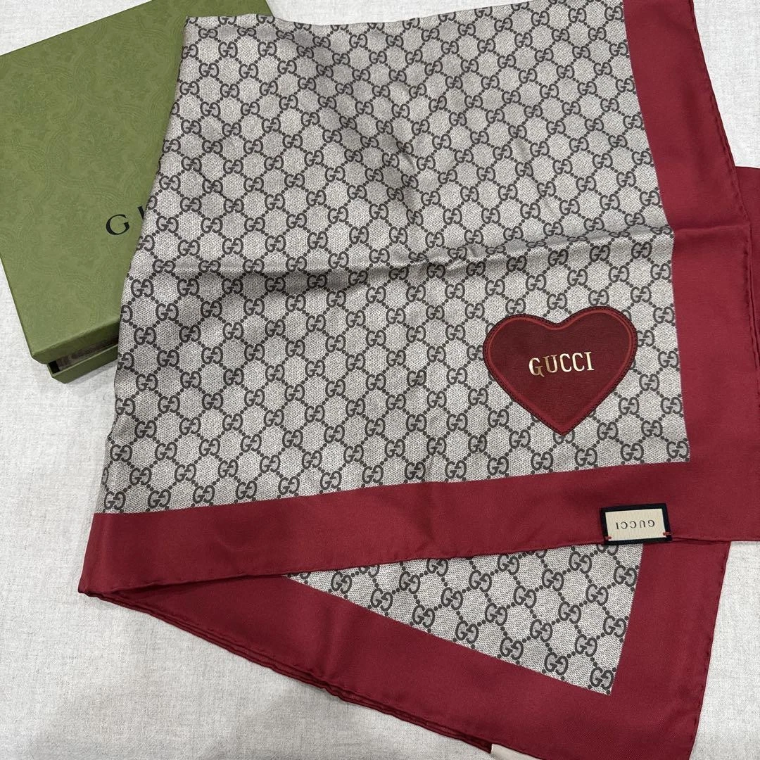 Foulard Saint Valentin GUCCI