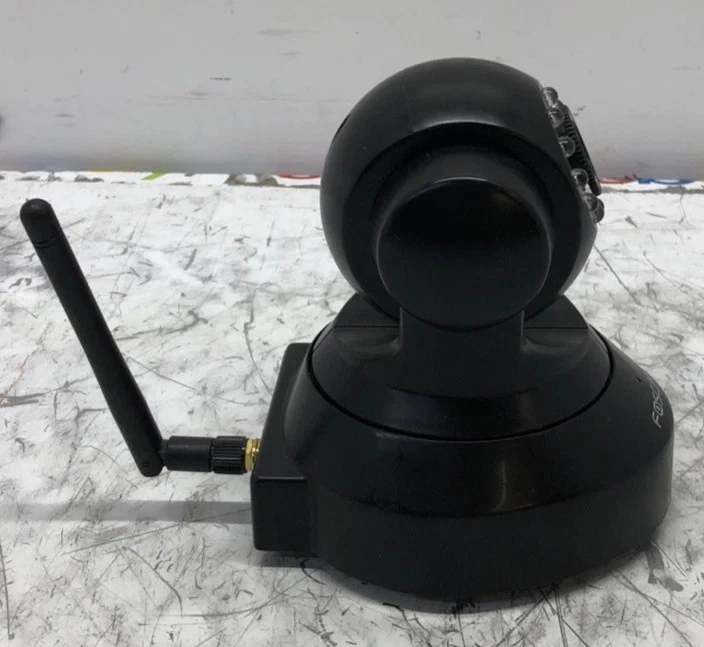 Foscam NVision FI8918W Wireless IP Surveillance Security Camera - Image 3 of 4