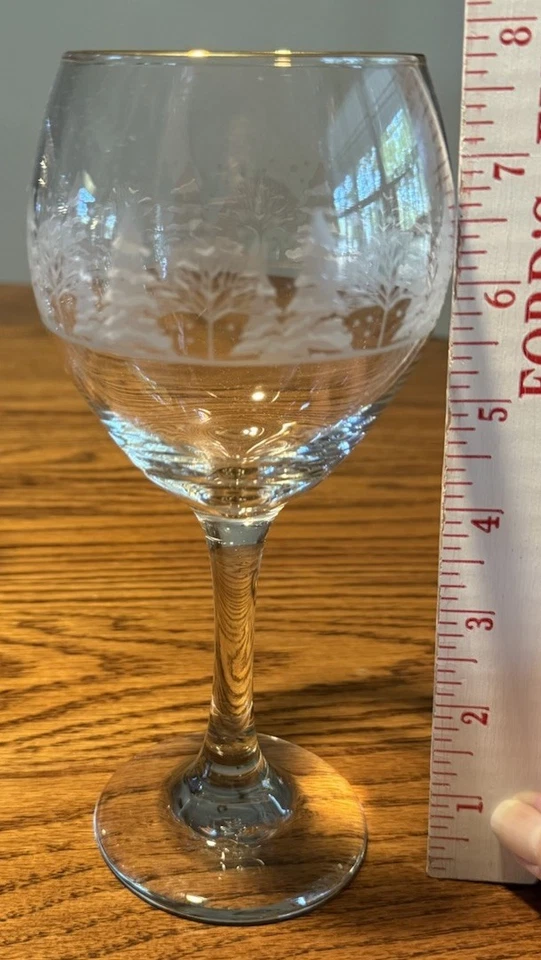 Set 5 Hand-Blown Crystal Wine Glasses Etched Winter Scene Trees Gold Rim 7.75” - Image 4 of 4