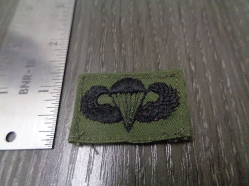 US Army \Paratrooper Jump Wings Patch OD GREEN Airborne used - Picture 3 of 5