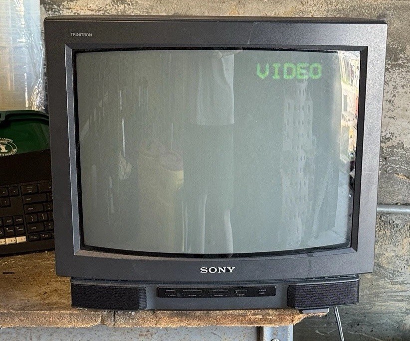 Sony Trinitron CRT TV 19