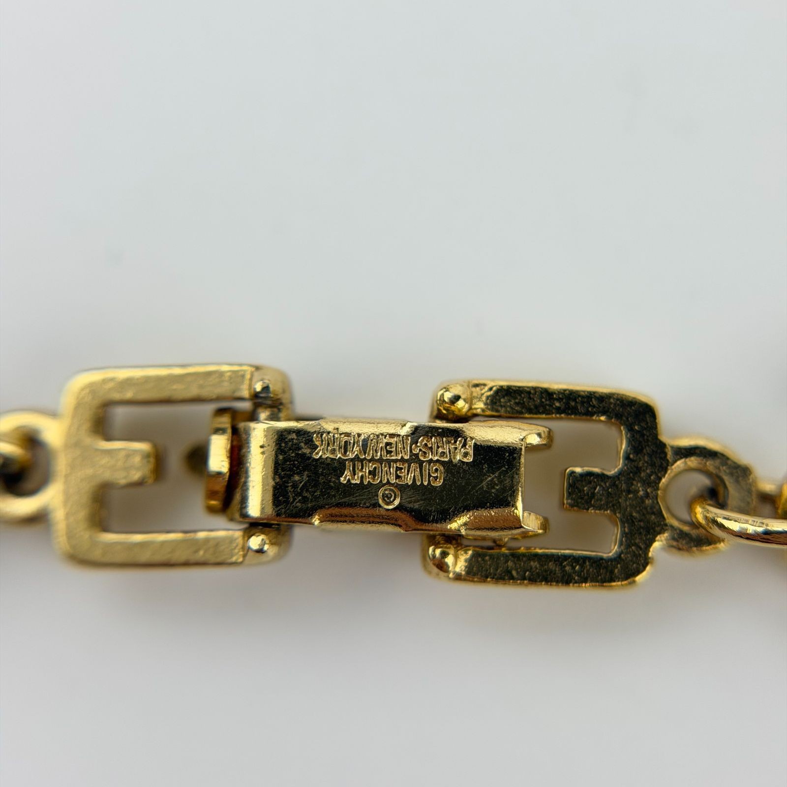 GIVENCHY HBOC260204A13 Necklace Gold Vintage Jewelry Designer Accessory thumbnail 5