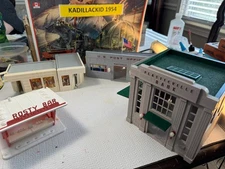 🚂 O SCALE- PLASTICVILLE BUILDINGS 💥L1608