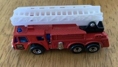 Matchbox MB18 Extending Ladder Fire Engine