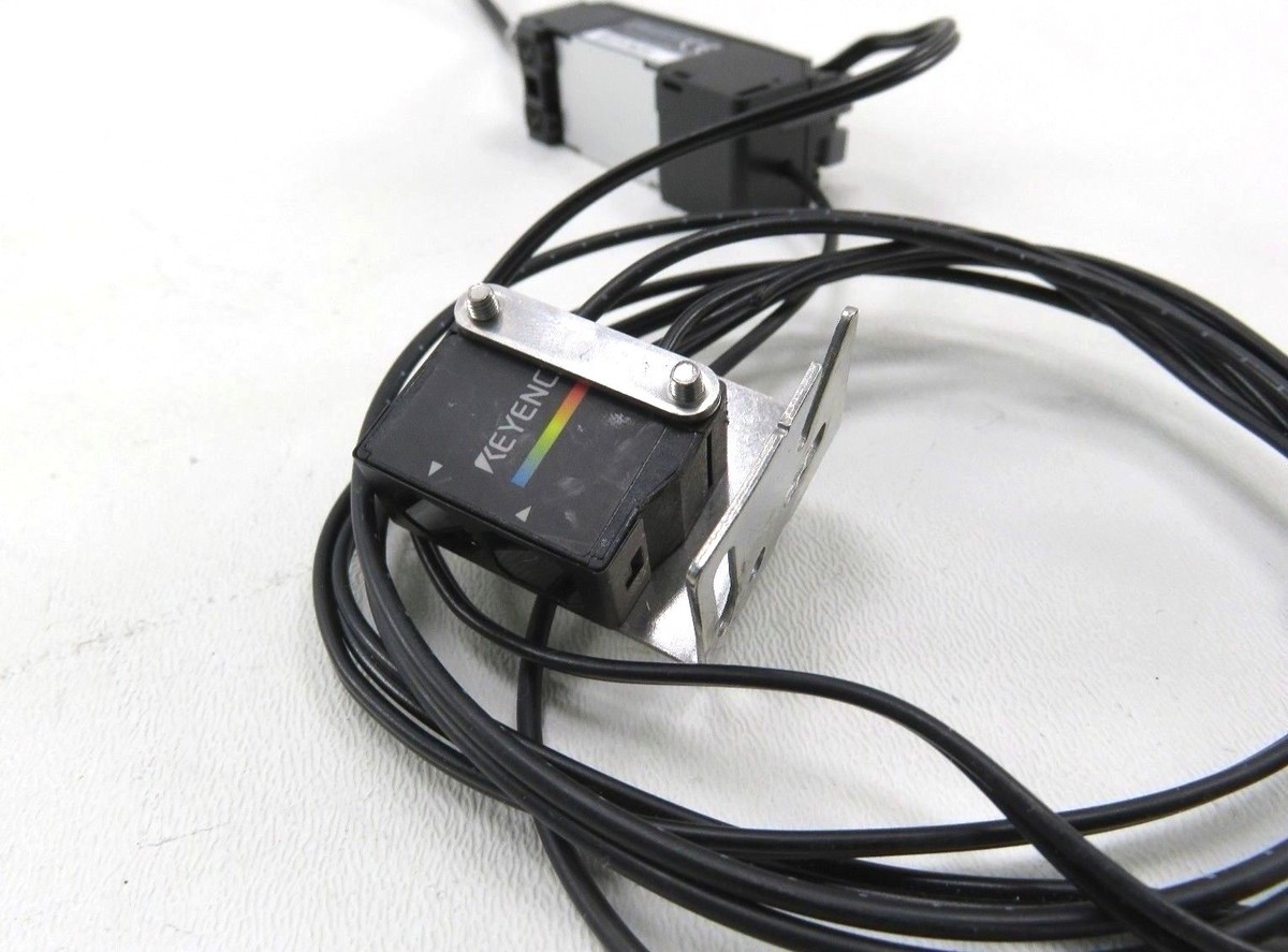小林 CZ-H37S CZ-V21AP Keyence CZ-H37S Fiber Amplifier Sens w/ Keyence CZ-V21AP