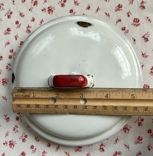 Tapa de olla esmaltada blanca vintage de 5,25"" con borde blanco - Imagen 2 de 4