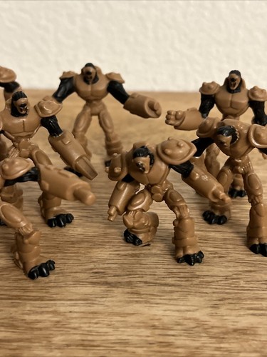 Rumble Wars Cyber Trooper Alien Soldiers Set Of 8 1.5”-2 Action Figure Toys - Picture 6 of 7