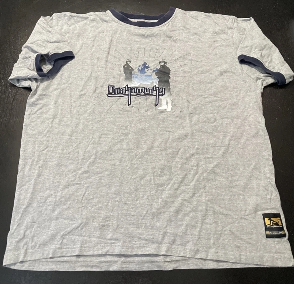Camiseta Vintage Drunknmunky 2004 Year of the Munky, Cinza, Tamanho: 3XL XXXL - Imagem 2 de 4