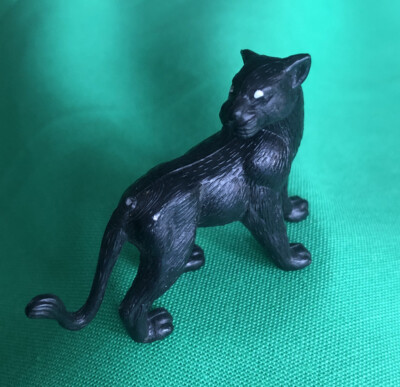 Altes Spielzeug / Puma( 1)stehend- 40mm groß