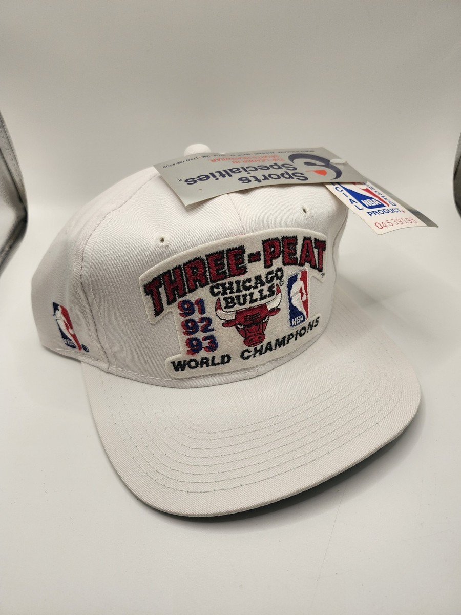 90s VTG CHICAGO BULLS Sports Specialties THREE PEAT 3 NBA