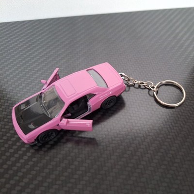 Premium Schlüsselanhänger Dodge Challenger SRT Hellcar V8 Pink Lady Majorette 