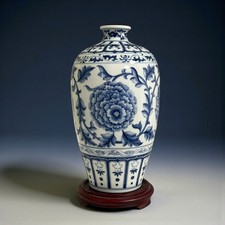 Chinesische Blauwei&szlig;-Vase mit Pfingstrose &ndash; Porzellan, Qianlong-Stil, 38 cm