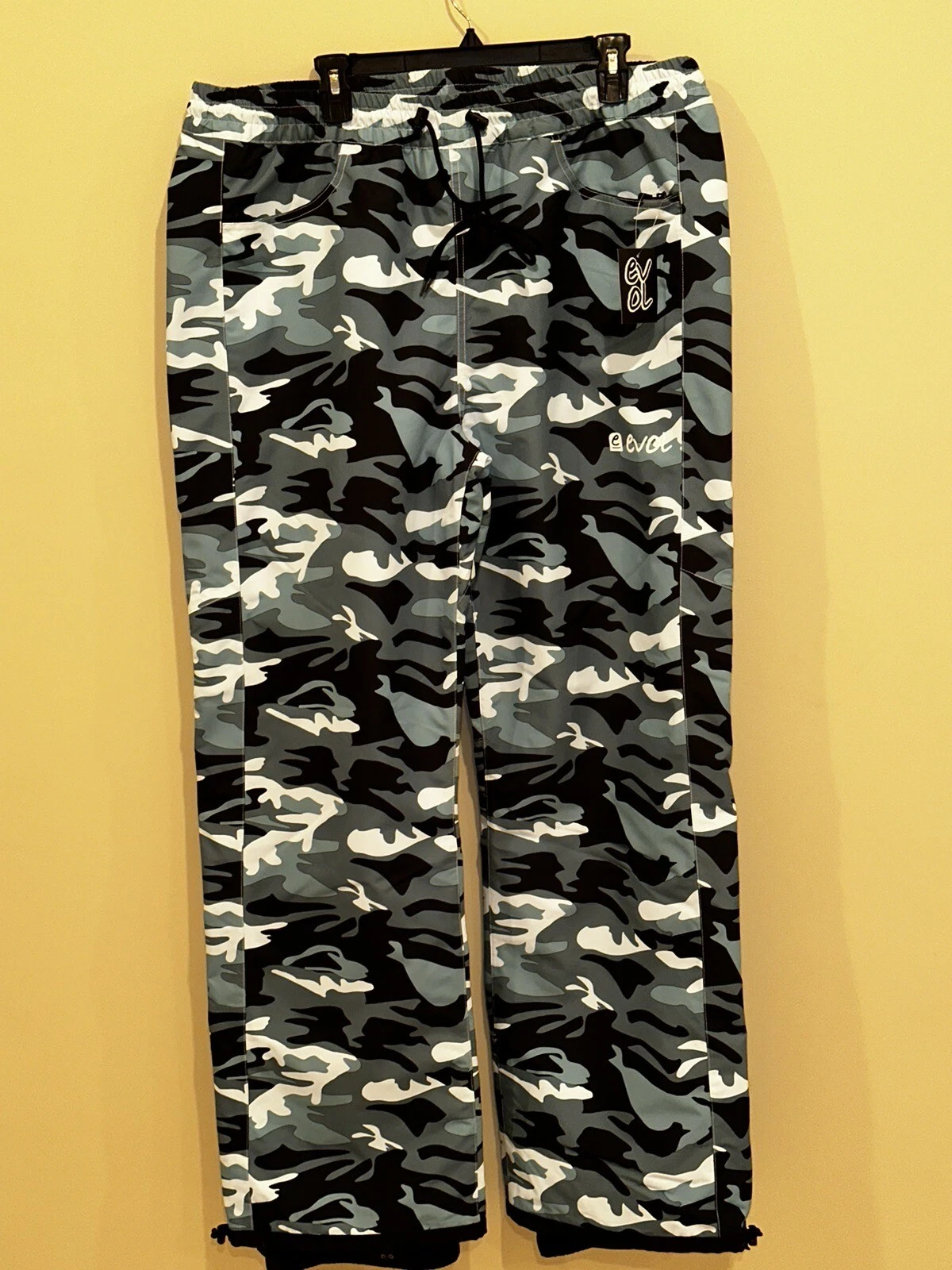 NWT Evol Snow Pants Size XL Snow Camo Mens Ski Snowboard Pant Shell
Opens in a new window or tab
