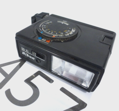 Nikon Speedlight SB-10 Shoe Mount Flash refm