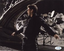 Jeremy Jordan Supergirl Autographed Signed 8x10 Photo ACOA COA 