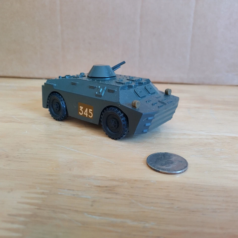 Литая модель бронированного автомобиля-разведчика СССР 1962 BRDM-2 масштаб 1:43 новый из старых запасов от оригинального производителя - Изображение 2 из 4