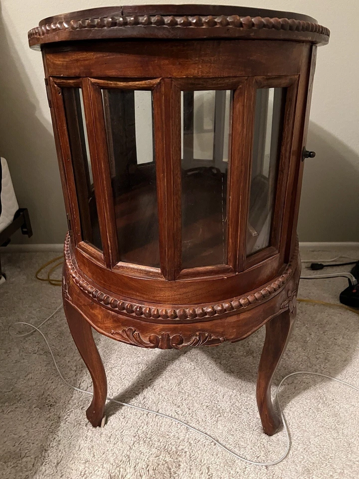 Vitrina/mesa auxiliar vintage ovalada vitrina. Queen Anne estilo - puerta doble Foto 3 de 4